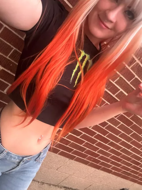 I think I have a cute waist by Hikari_Scar