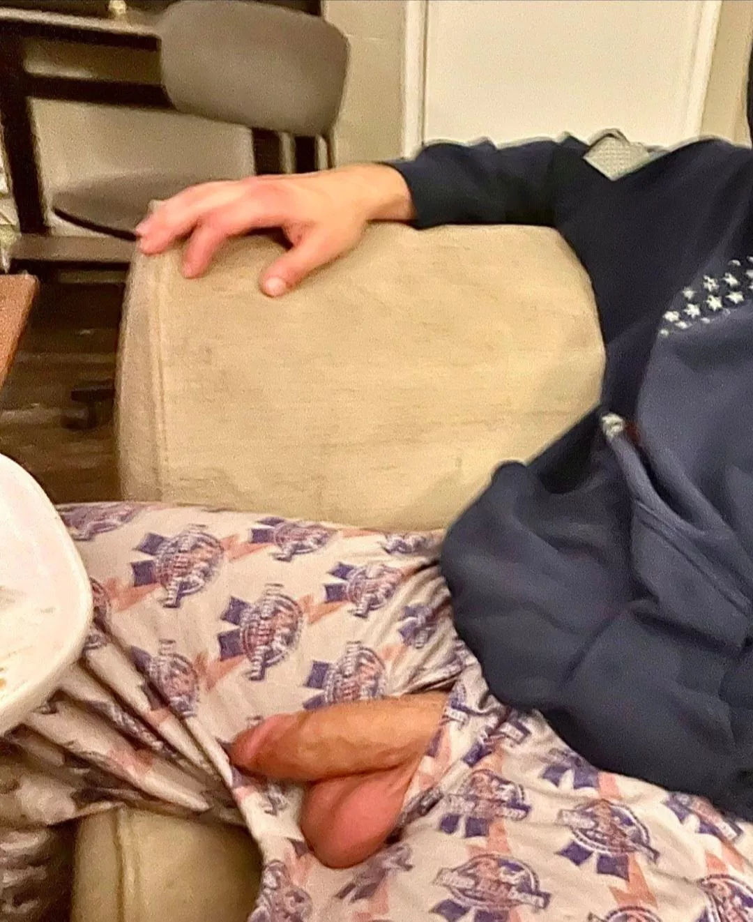 It gets so relaxed when I'm stoned posted by JayNames