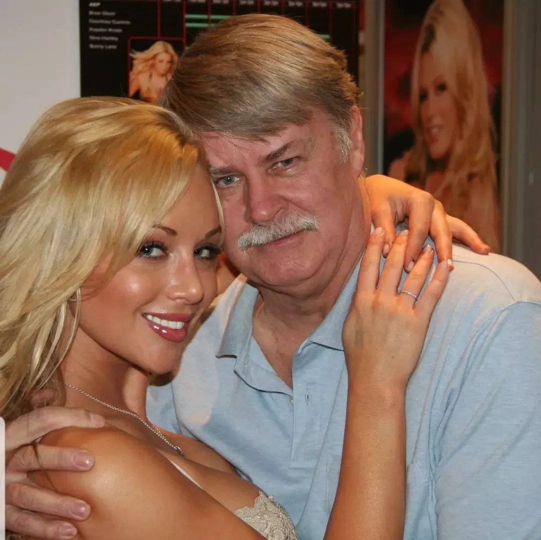 Kayden and I posted by carl6236