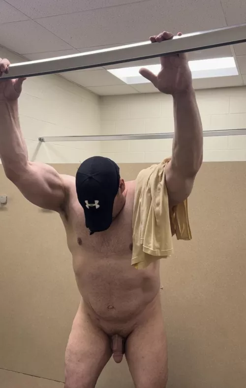 Say “Hey” if you like 6’7 355 Lbs gym guys by MrBigDaddyBuff