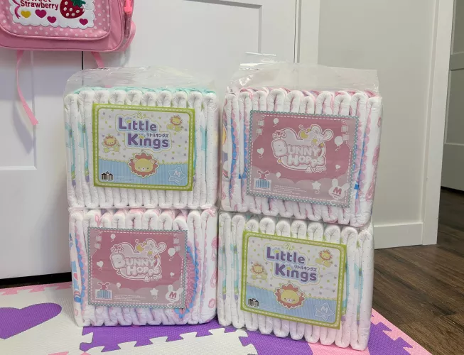 what’s your go-to diaper?  by pampermew