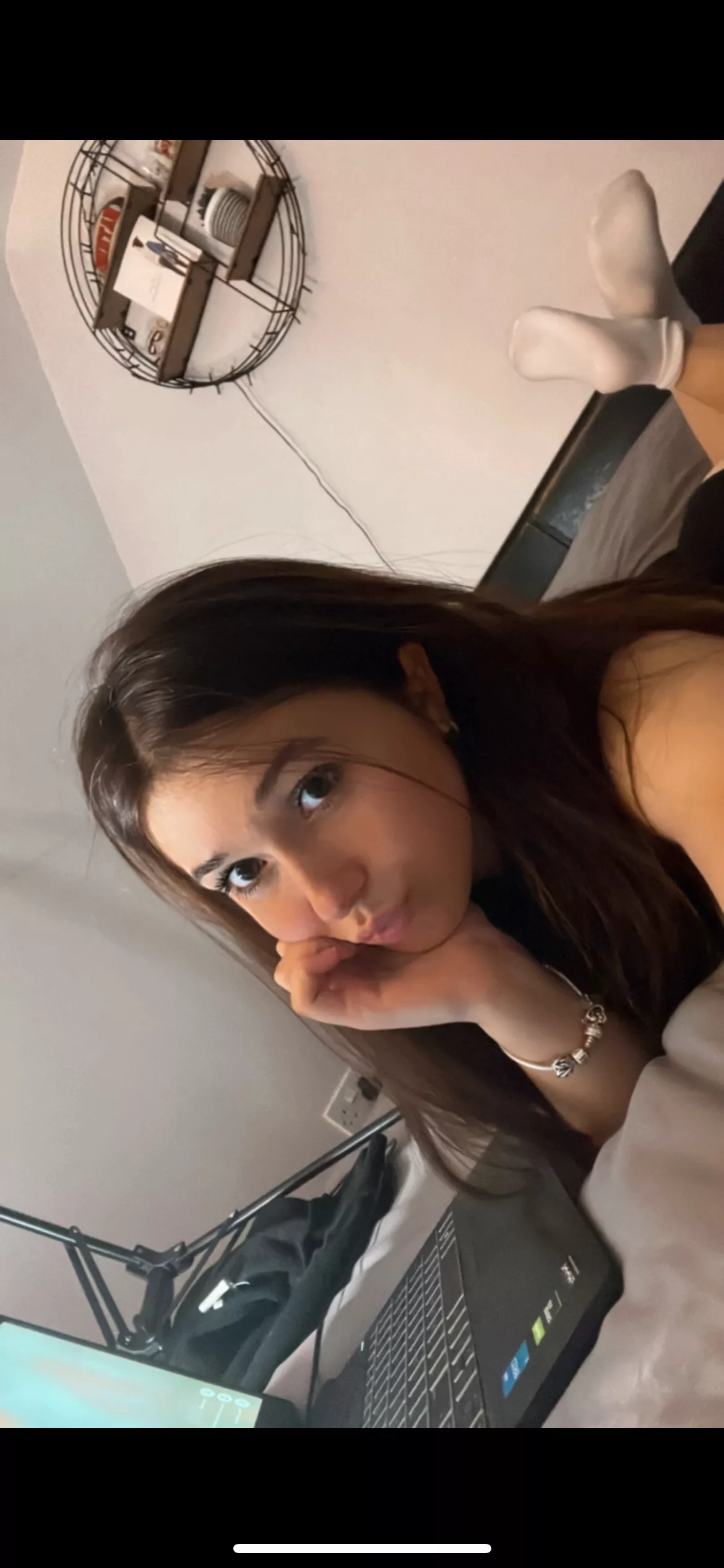 Would you be able to resist me on our first date? posted by avaabloomGF