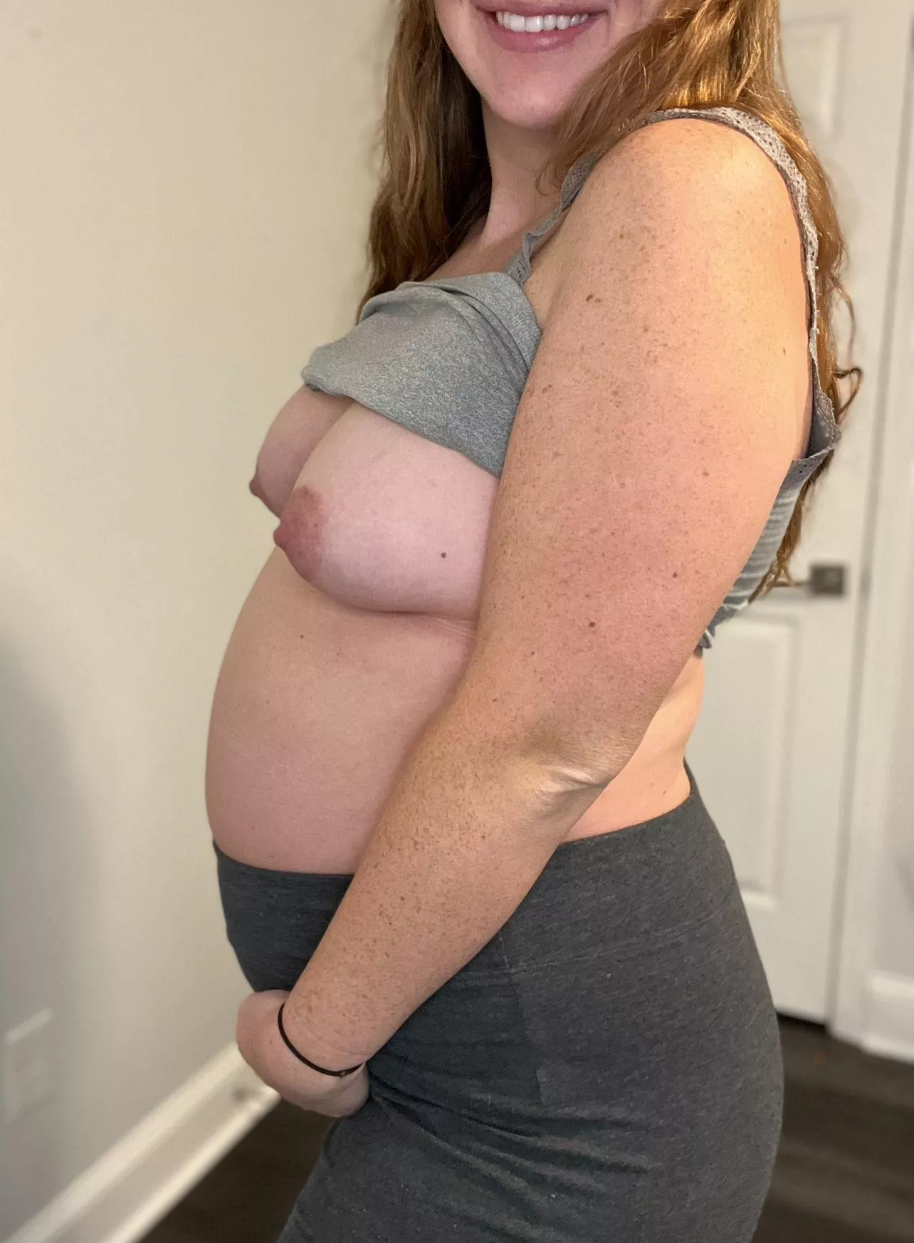Would you let me send you my pregnant nudes? posted by hotwifepeachess