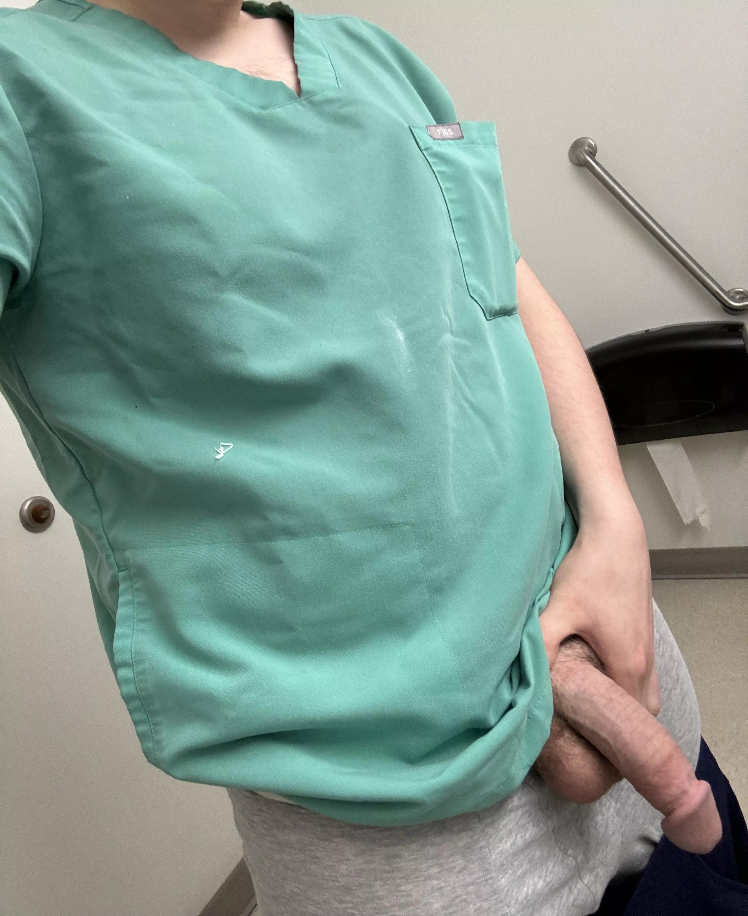 28 Find out how much bigger I get when hard posted by MiniMaximum14