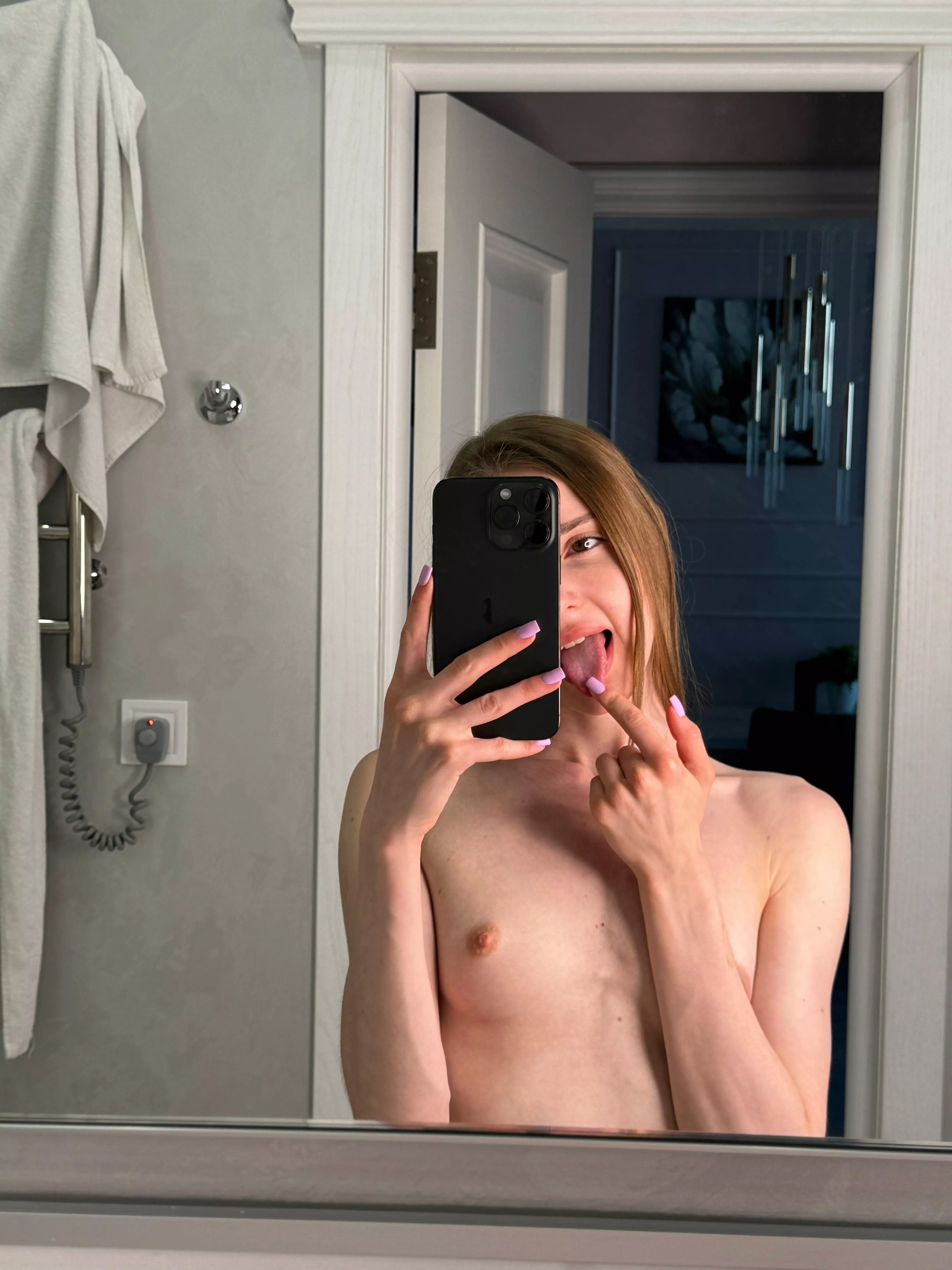 A small and very homely girl posted by PleasurePearl