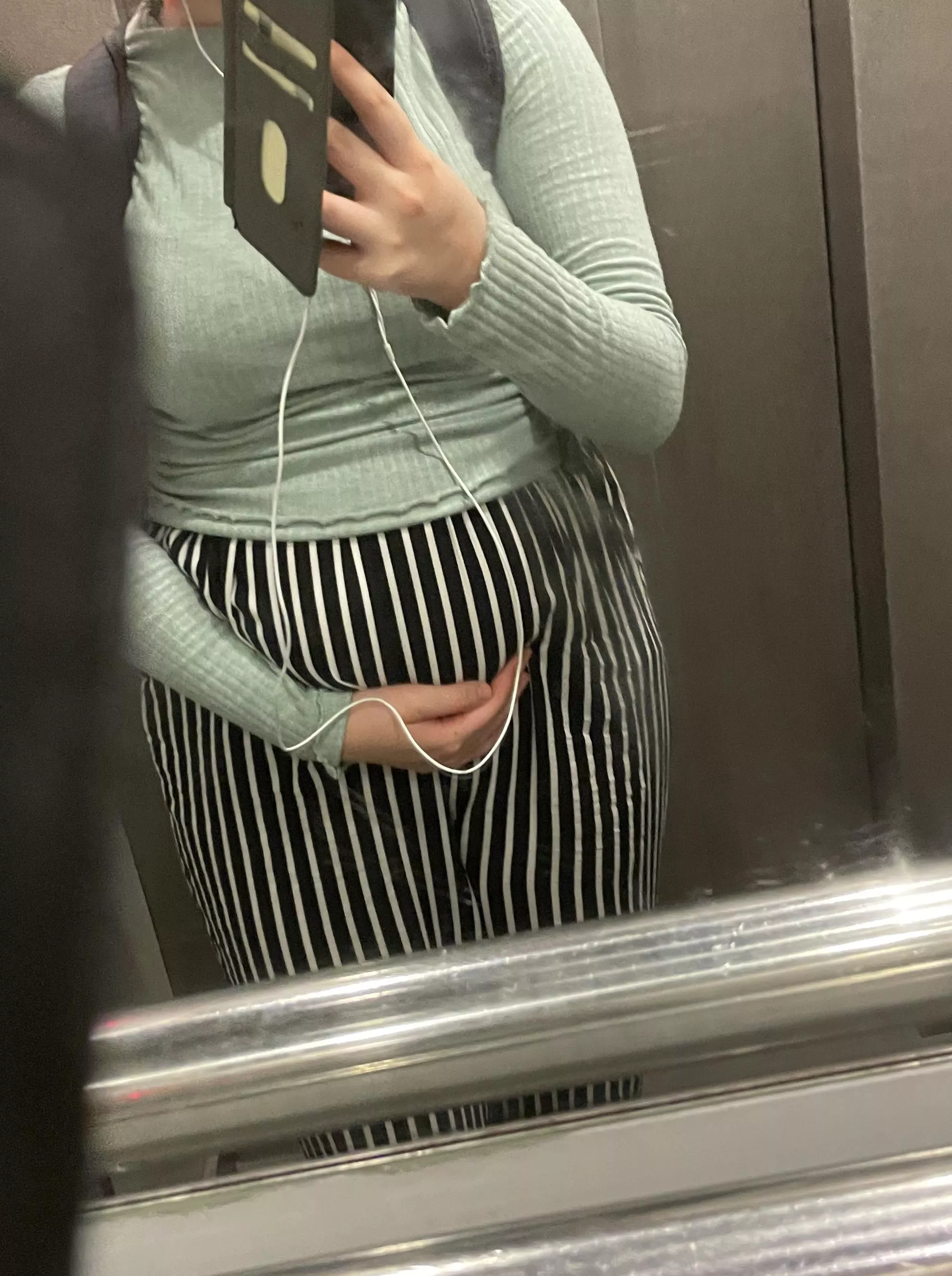 All this food is making me look pregnant 😳🐽 posted by FatteningPrincess