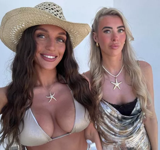 Brunette > blonde  by round_plastic2