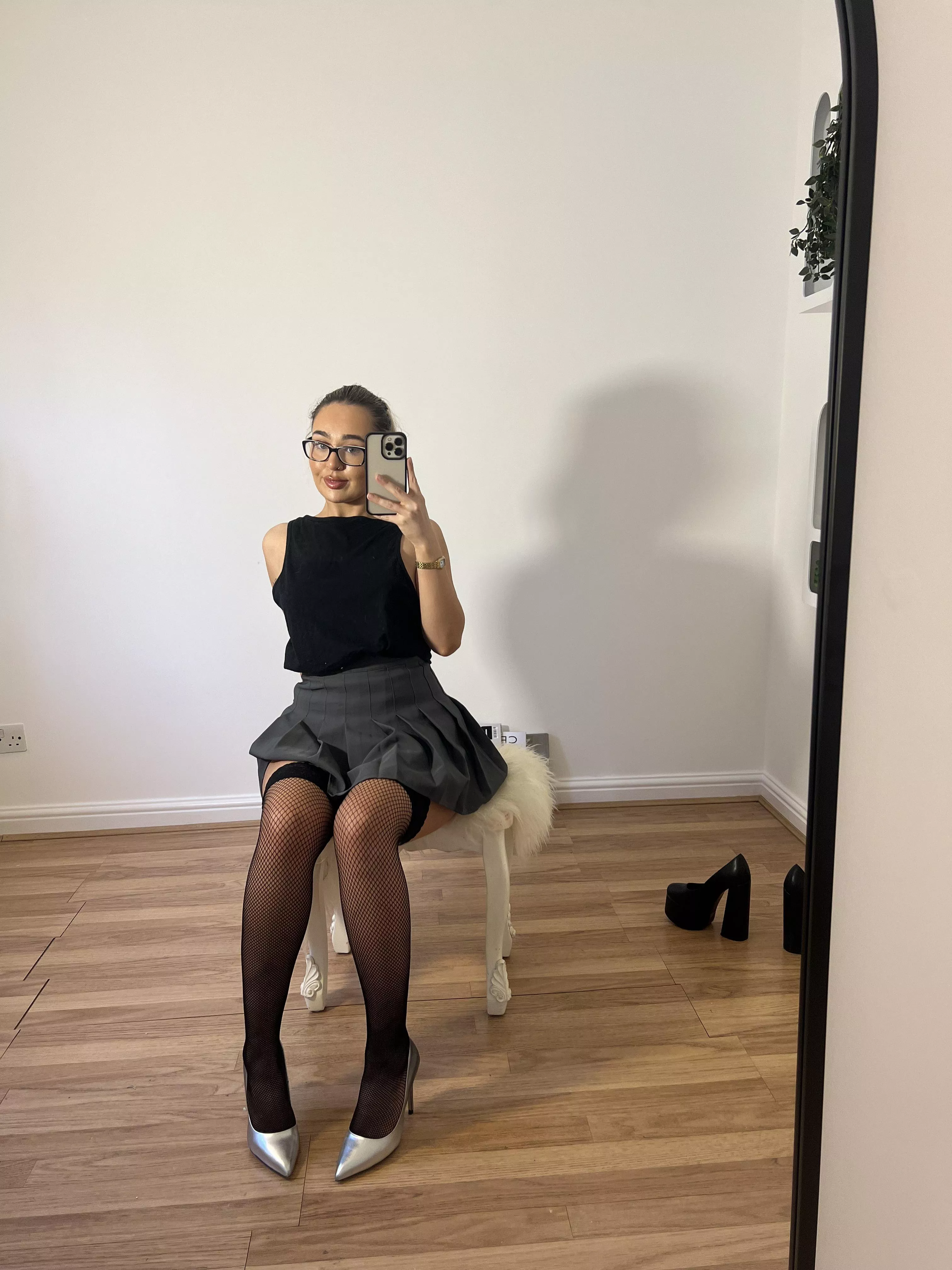 Do you like my stockings? posted by Naughtnx