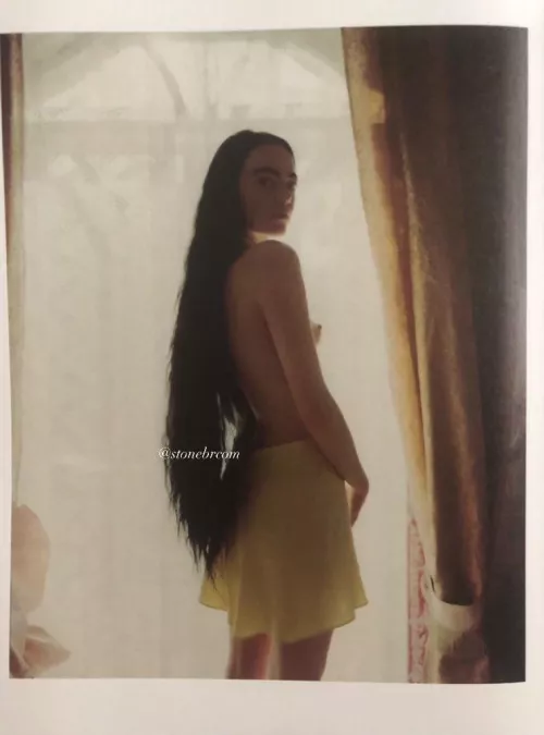 Emma Stone by blackmarketwit