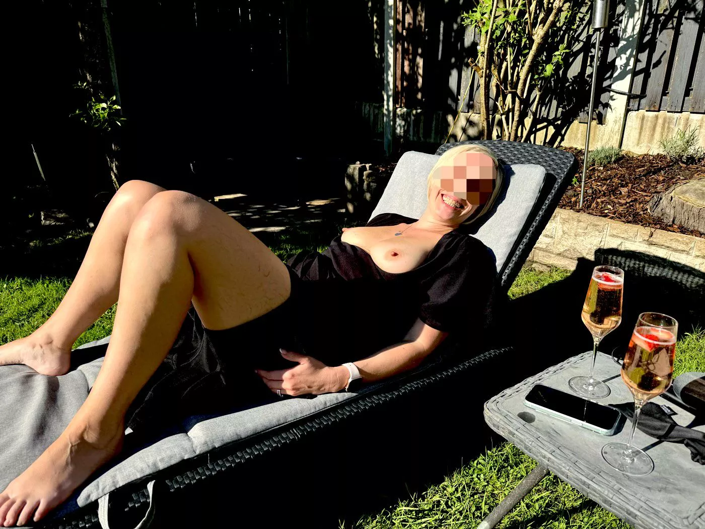 (f) making the most of the rare UK sun posted by PlayingCouple