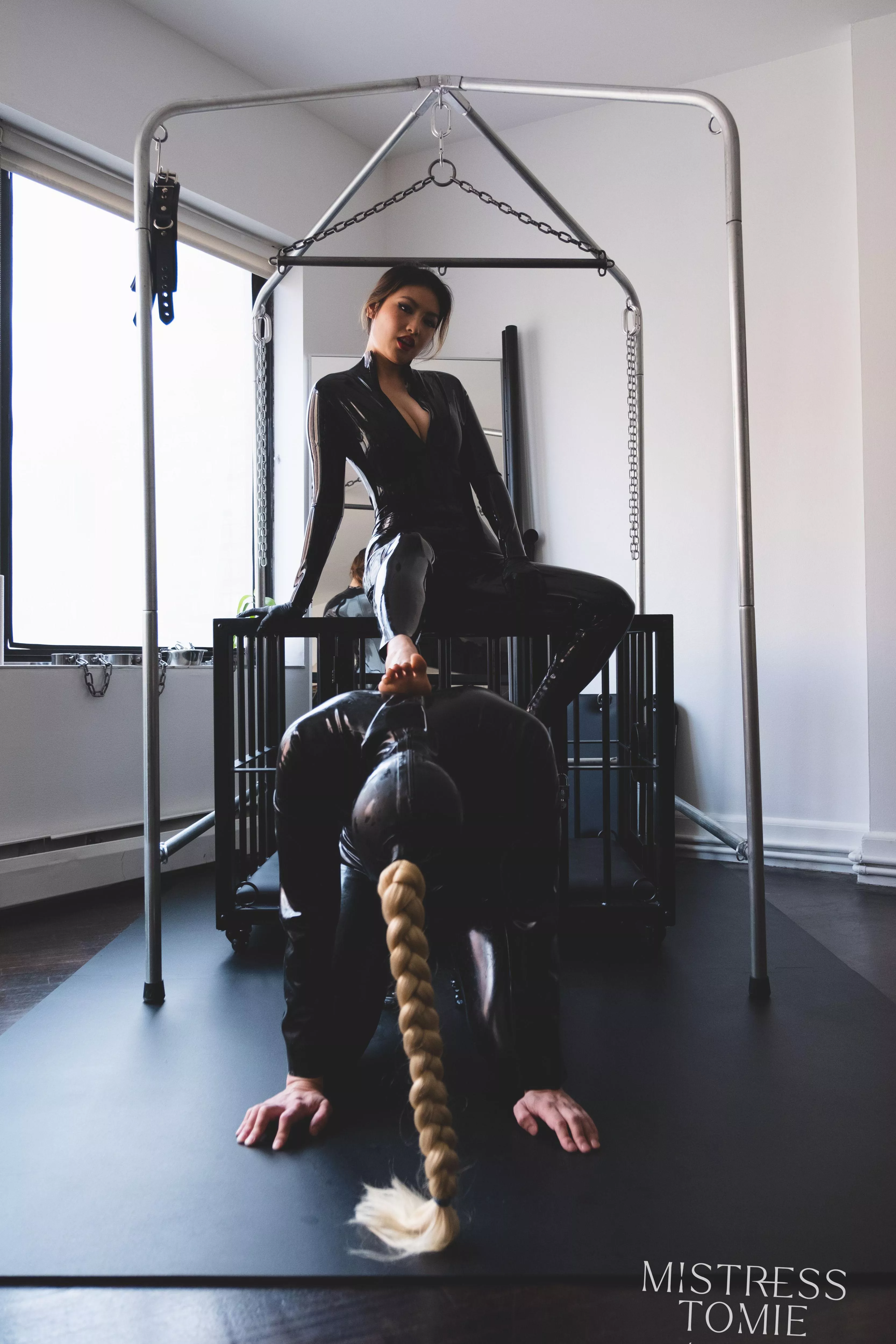 His reward for being utterly useless [domme][oc] posted by mxtomie