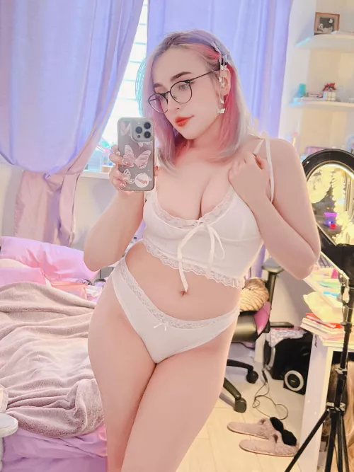 hoping to make you smile today  by amatunruetet