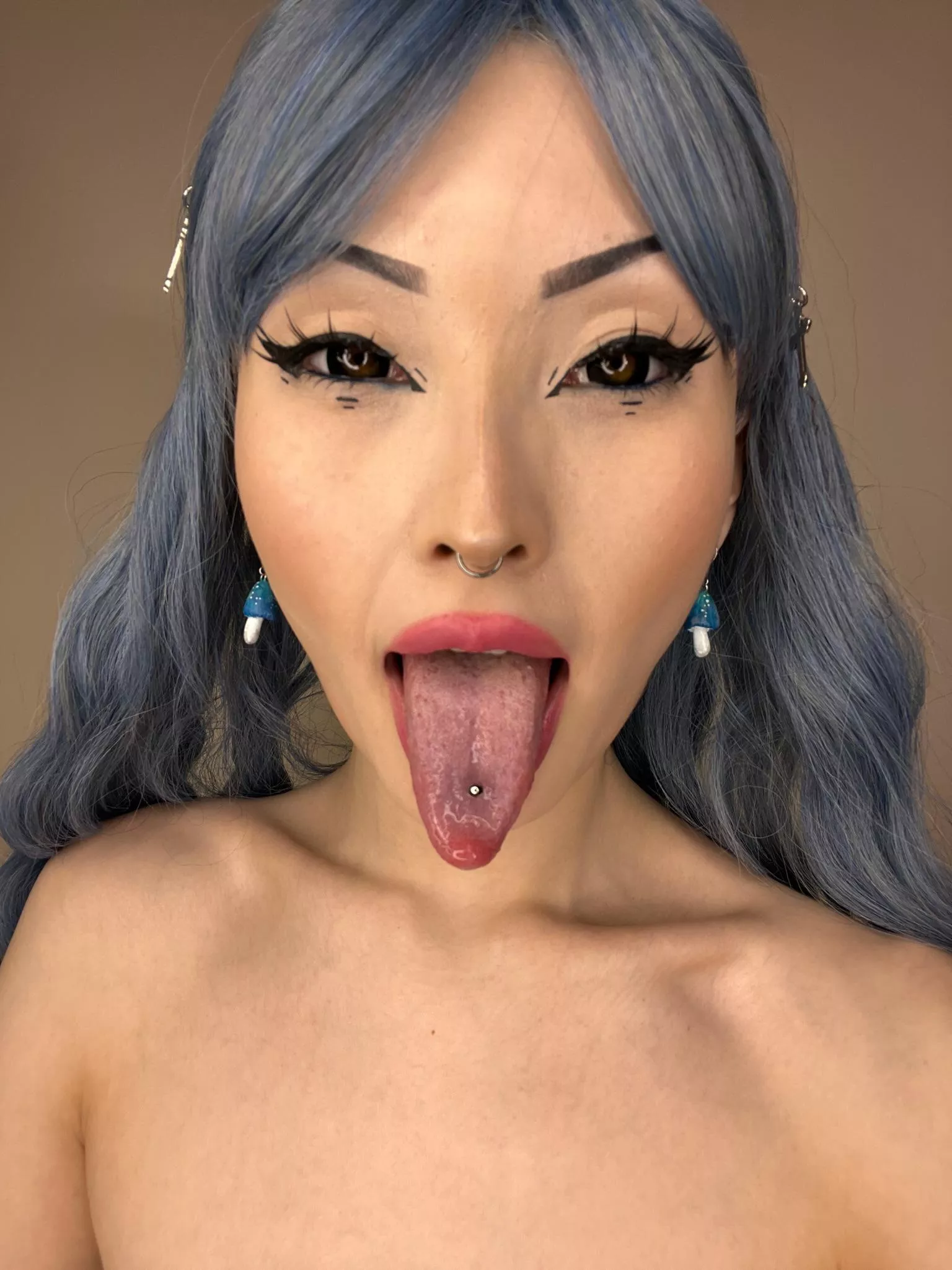 How fast would you cum over my boobs if I was making these faces? posted by serahlowe