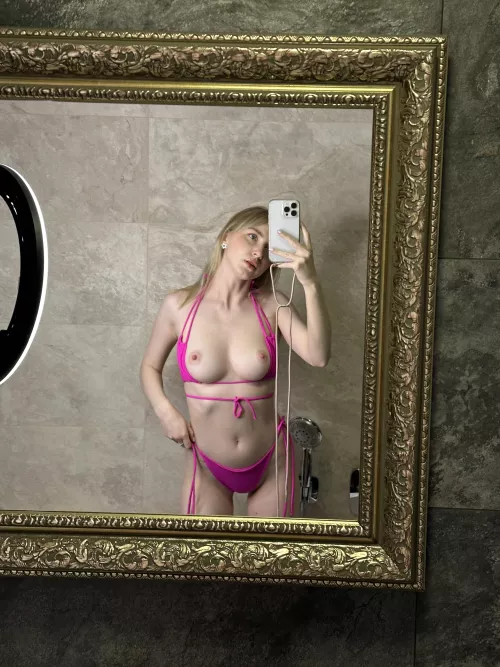 I like to show off my tasty tits by Frida_Ingrid