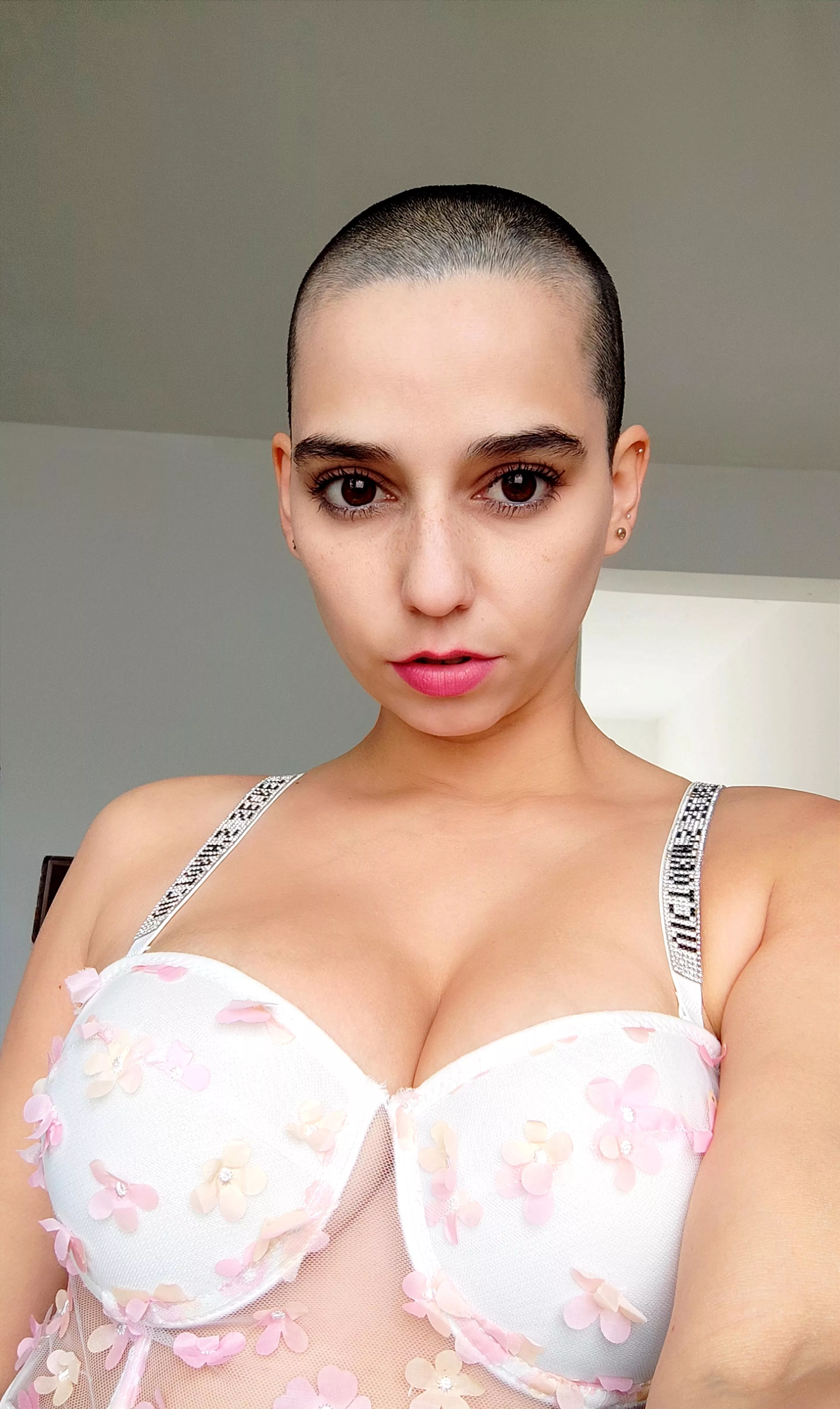 I think the color white suits me very well  posted by rahelbald