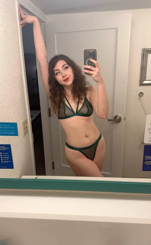 i’ll show uu way more if u want it — - (@starfonix) <;   by trippyg0th-