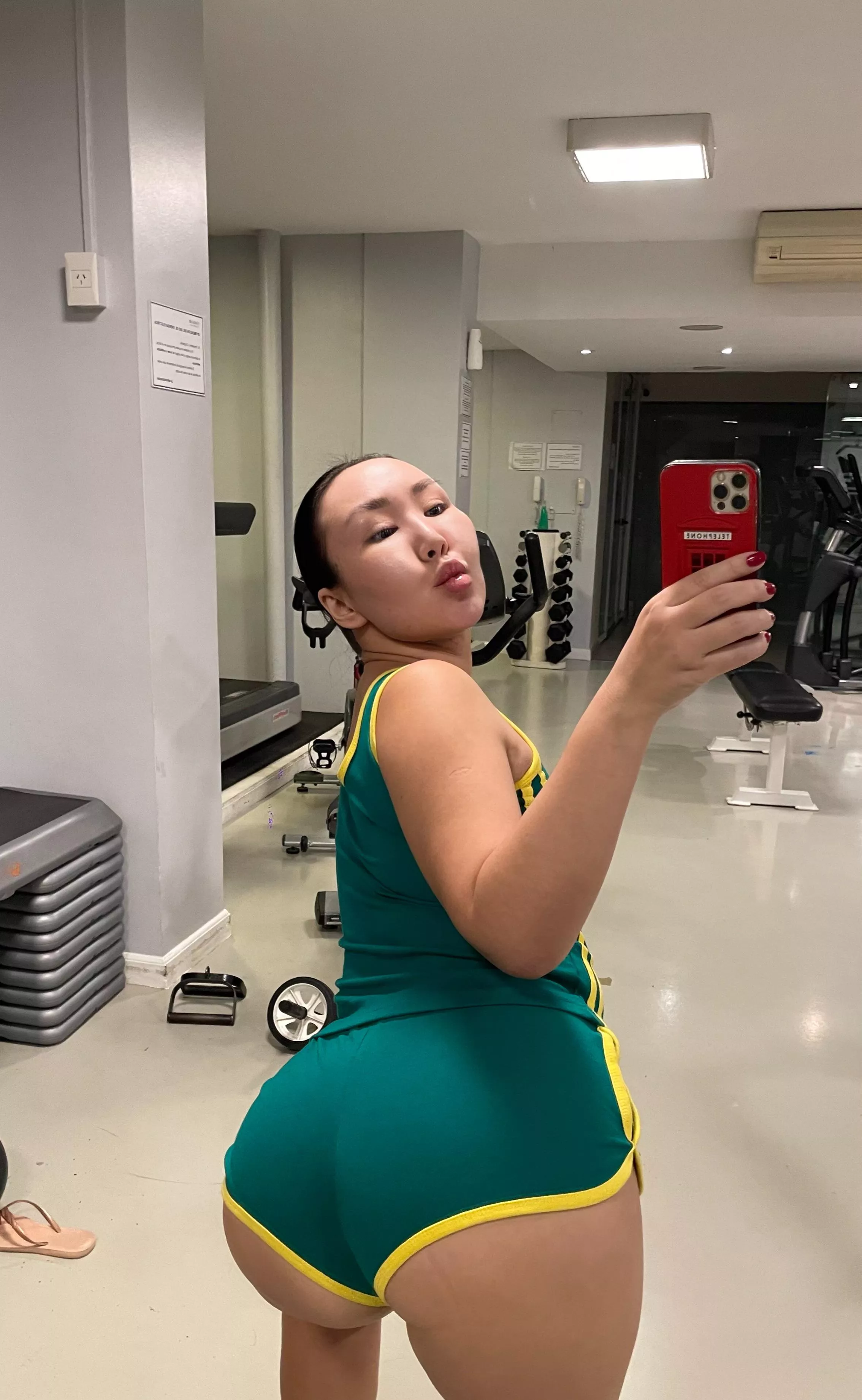 Looking for a face to sit on posted by Visible_Cold7473