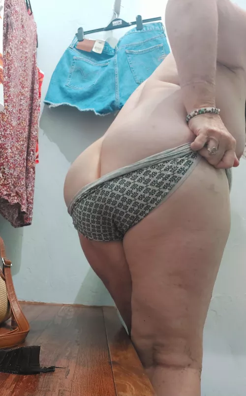 My white ass is peeking out by blondiedi1223