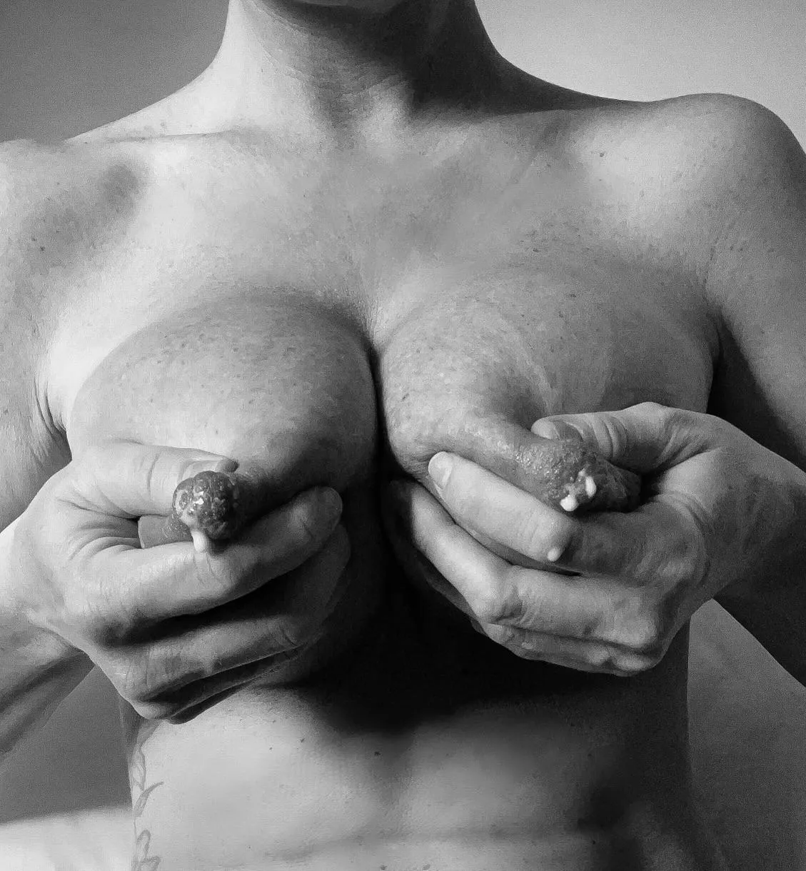 Suck’em dry  posted by jjwuwu