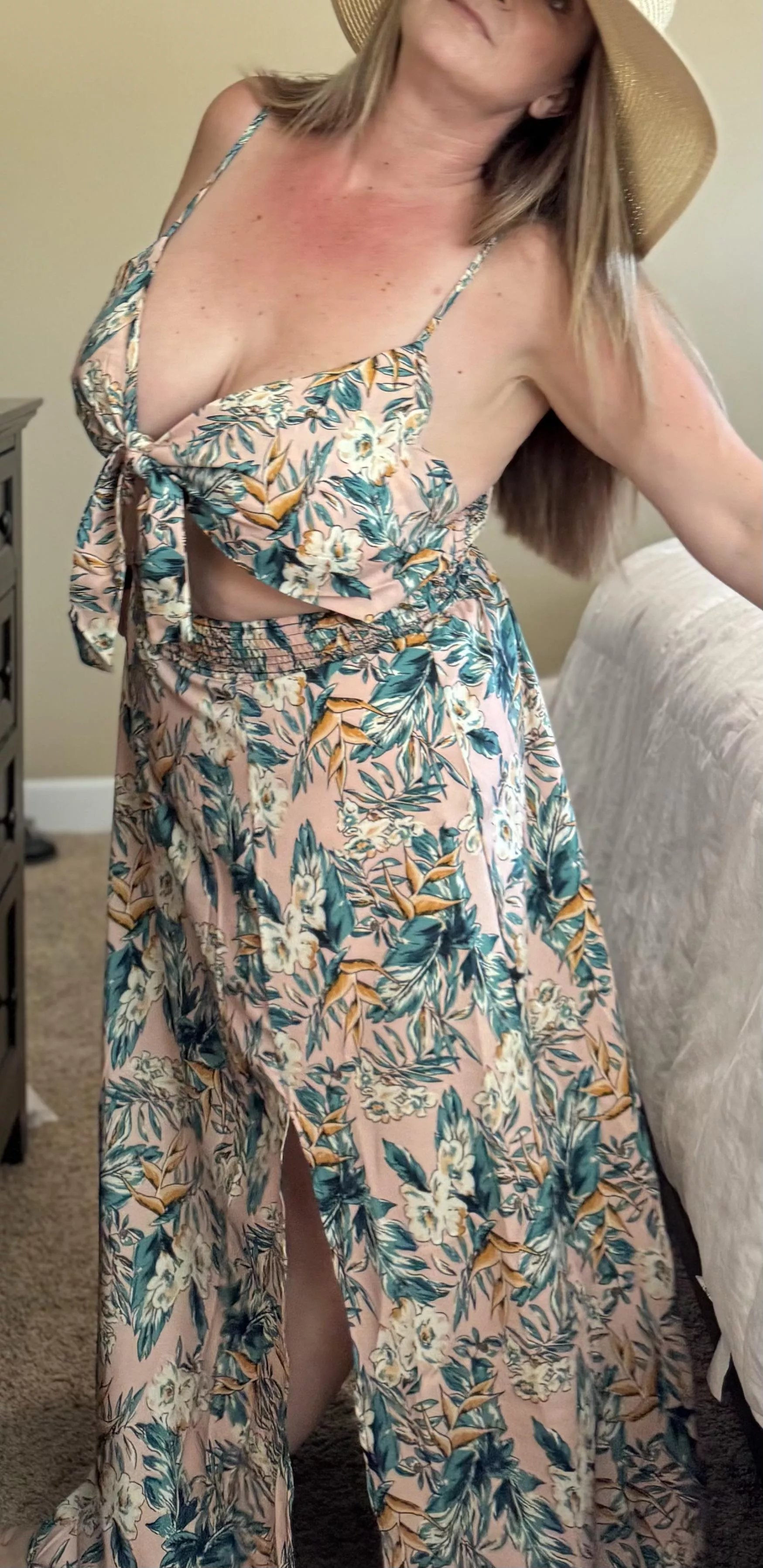 These curves are VERY dangerous posted by Mskd_Mistress