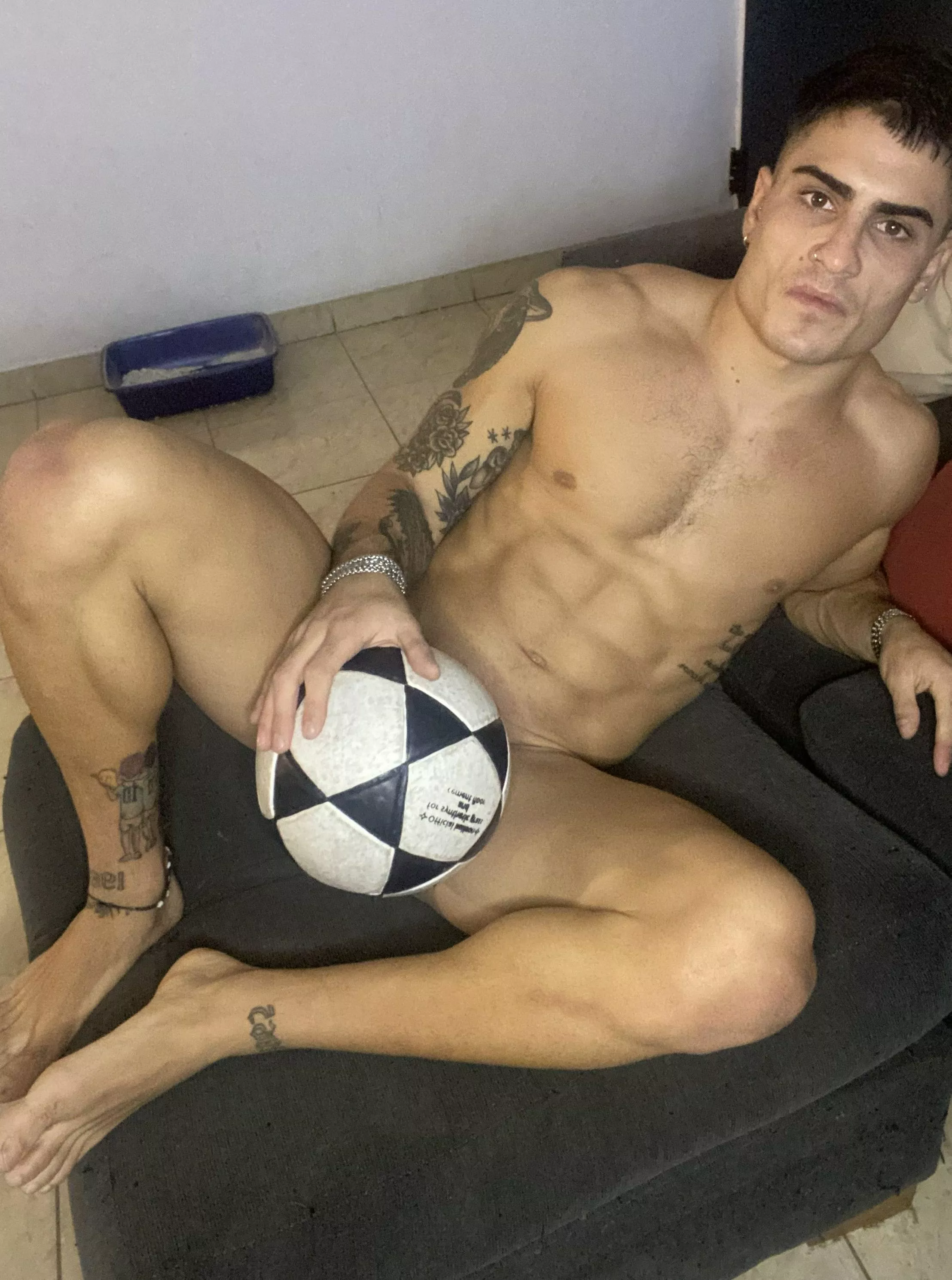 Think you can outscore me on the field? posted by OliverKinggxoxo