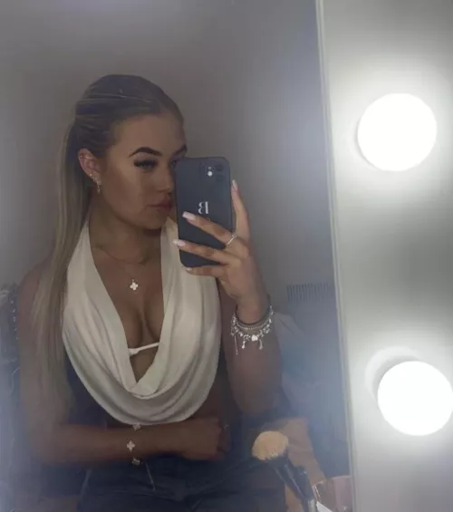 ur sexy blondie trophy by cherries_rain