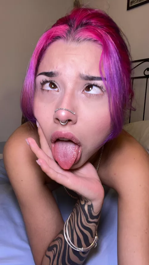 Waiting for you to put your big piece of meat inside my small&cute mouth by waifuxwillow