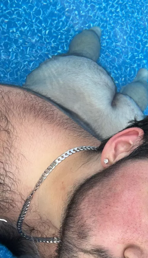 Who wants to go swimming 🦦 by Strong_Door_3239