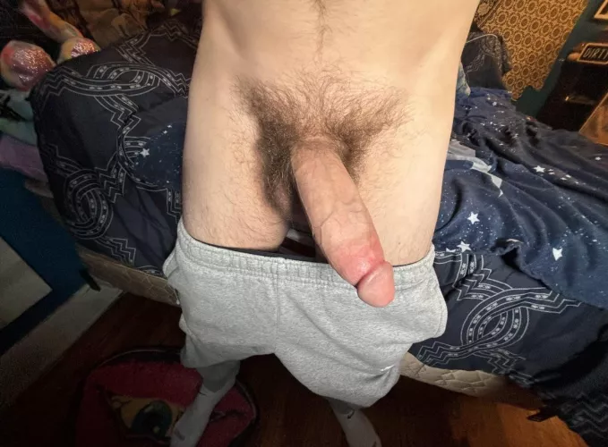 21 top. Hung and fit. Around my age, fit, bottom, fem, hung hmu by Radiant_Penalty2100