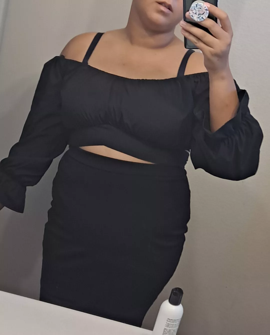 Beautiful in Black  posted by Ellieerotica2