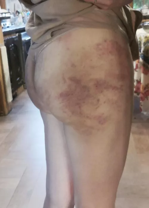 Do you think it's enough for a maintenance spanking? by lolitaforu