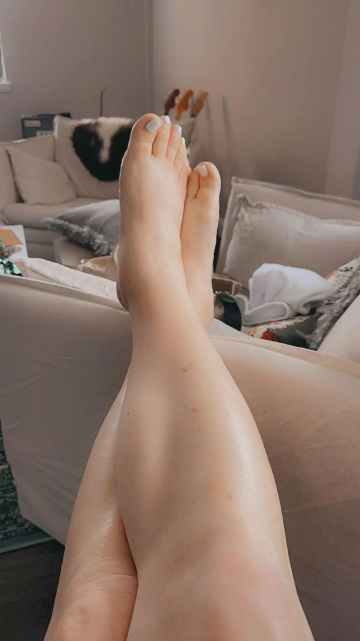 Fresh out of the shower 🚿 posted by Hey-its-Andiee