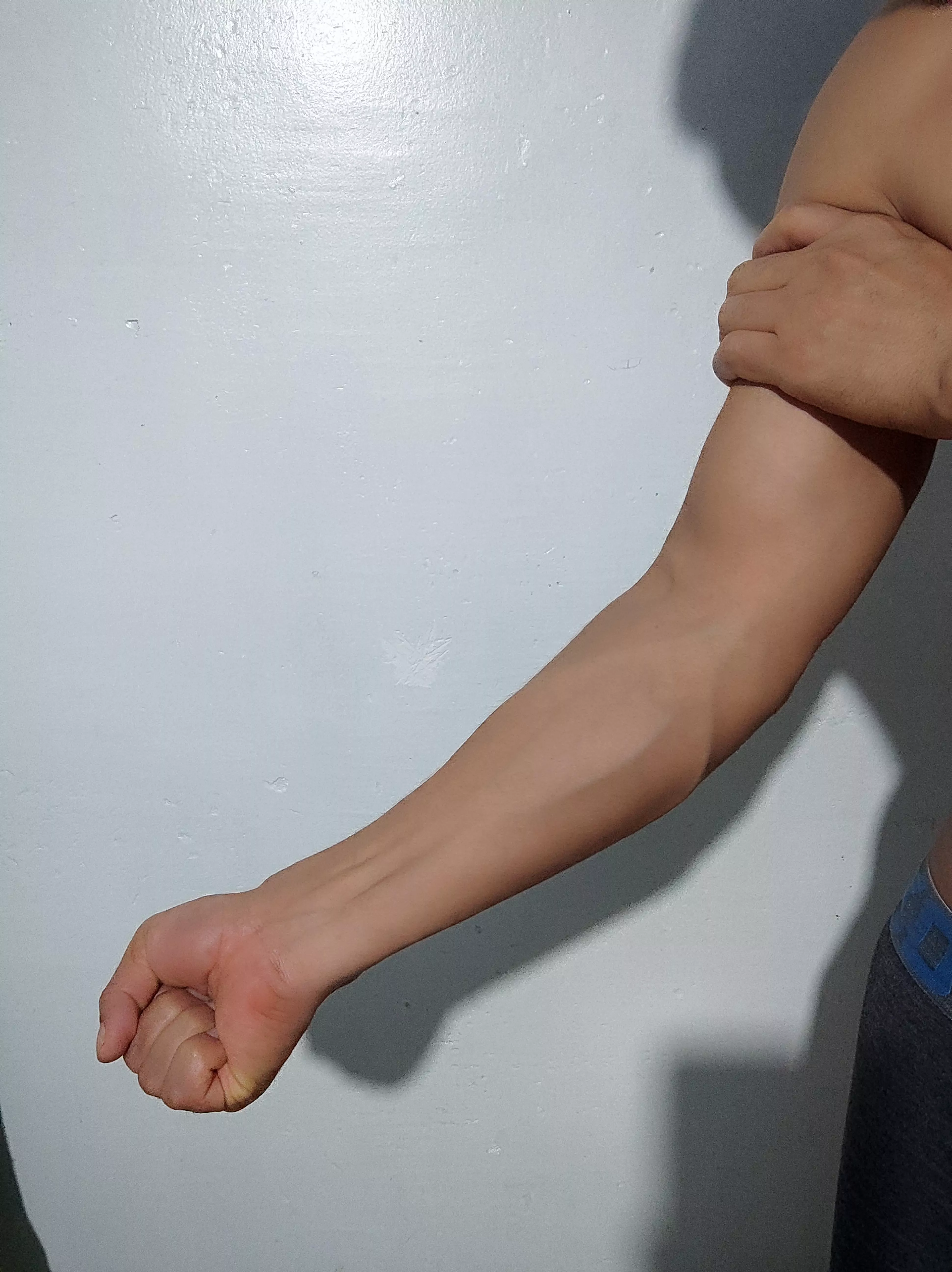 He squeezed my forearms!! posted by gonzalo_hillary