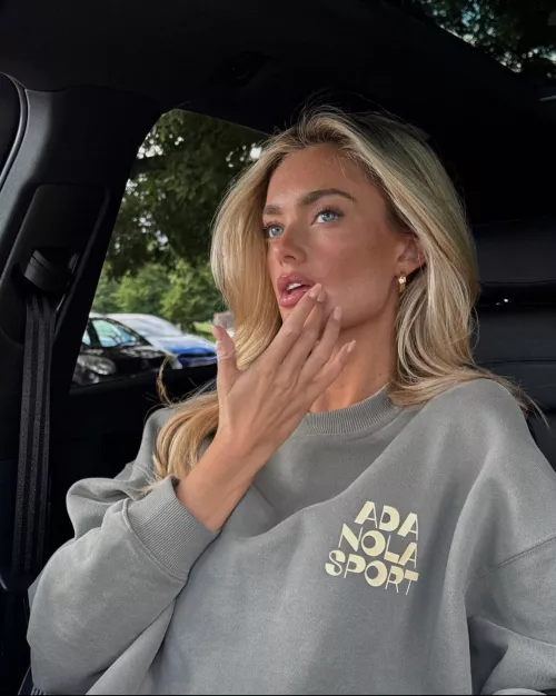 Lilia Weddell by tumblrvogue