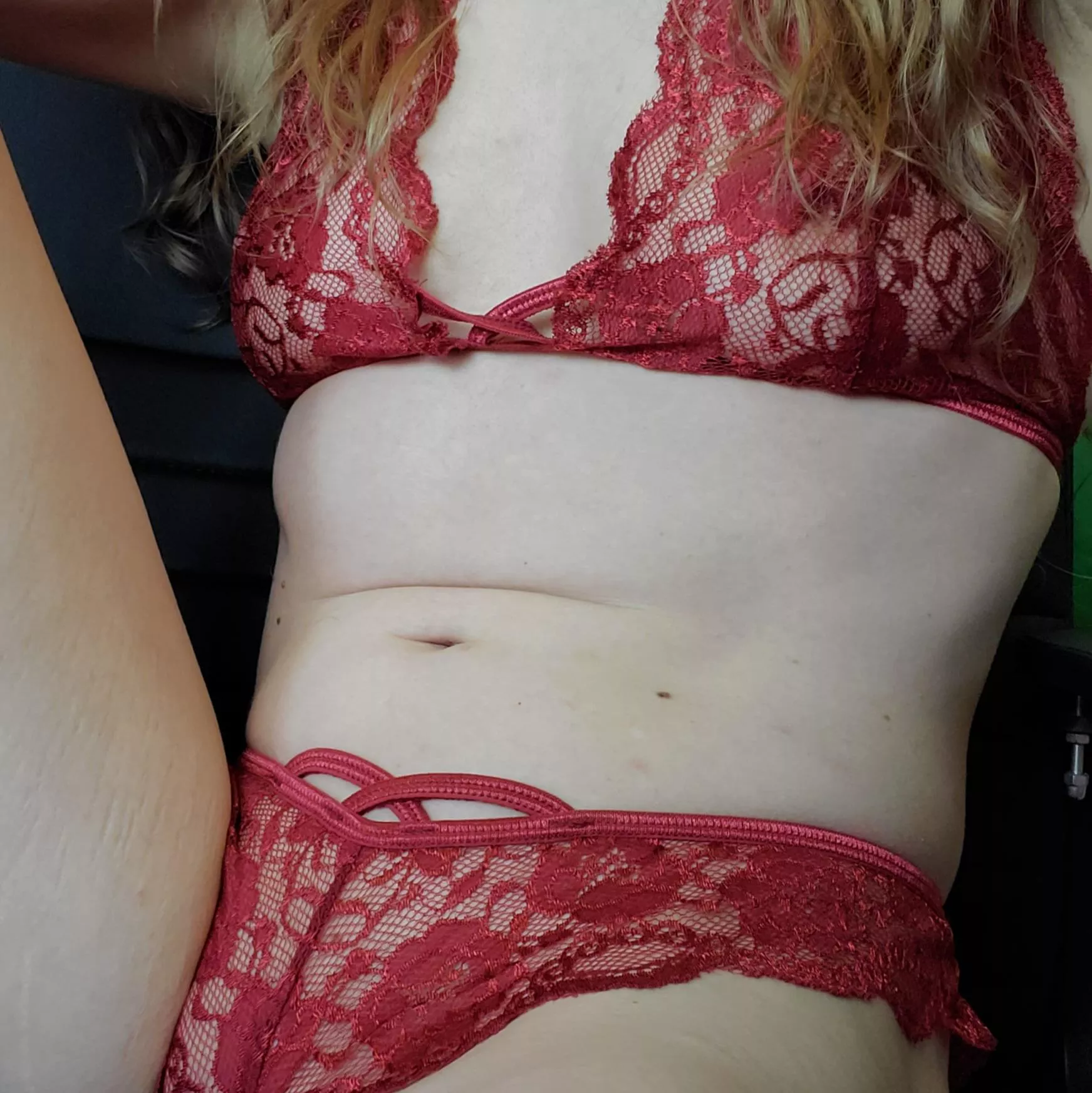 Soft button in need of soft pokes!!  posted by nocapkitten