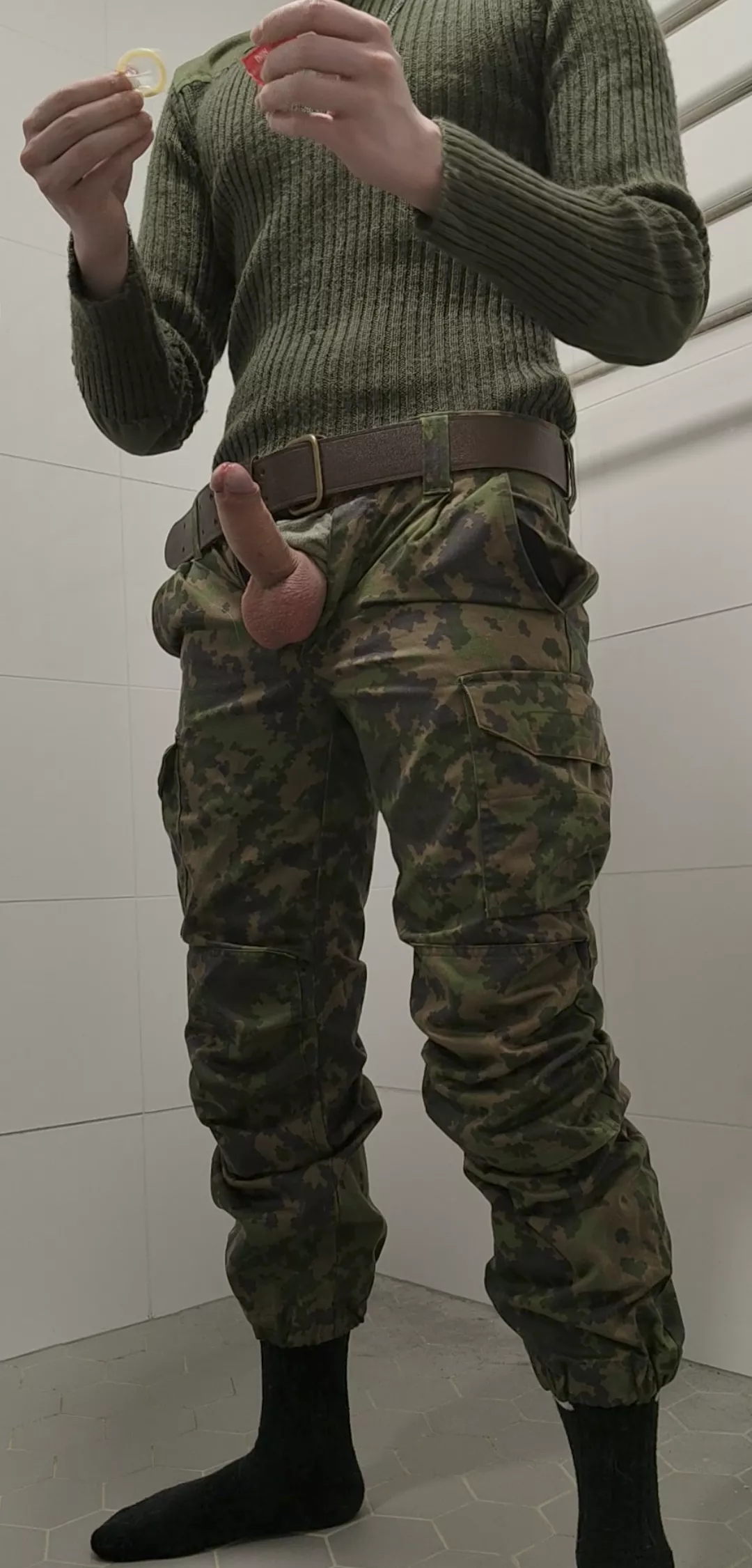 You down for quickie with me?😜🍆[20] posted by TheHotLeo