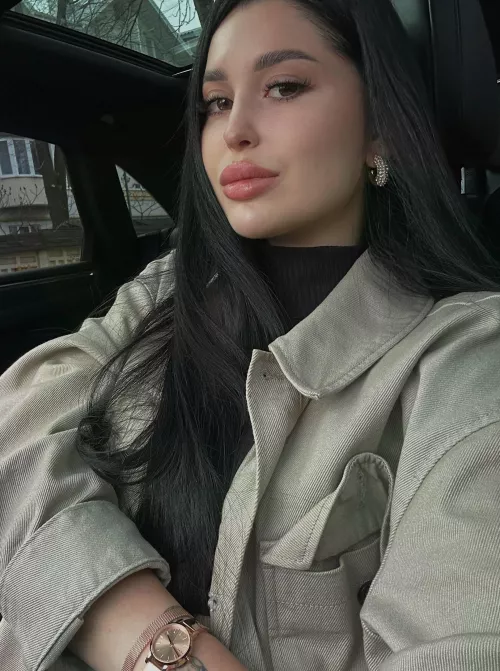 Your perfect side piece by honeyaly