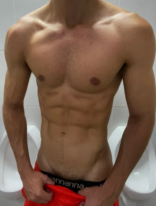 22 fit hung uncut soccer player, who else is getting off this morning  dm by snoosbart