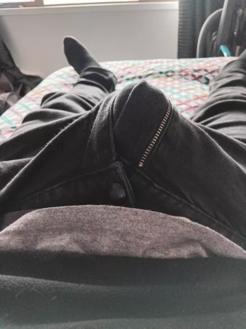 (43) Busting out by flimsymask