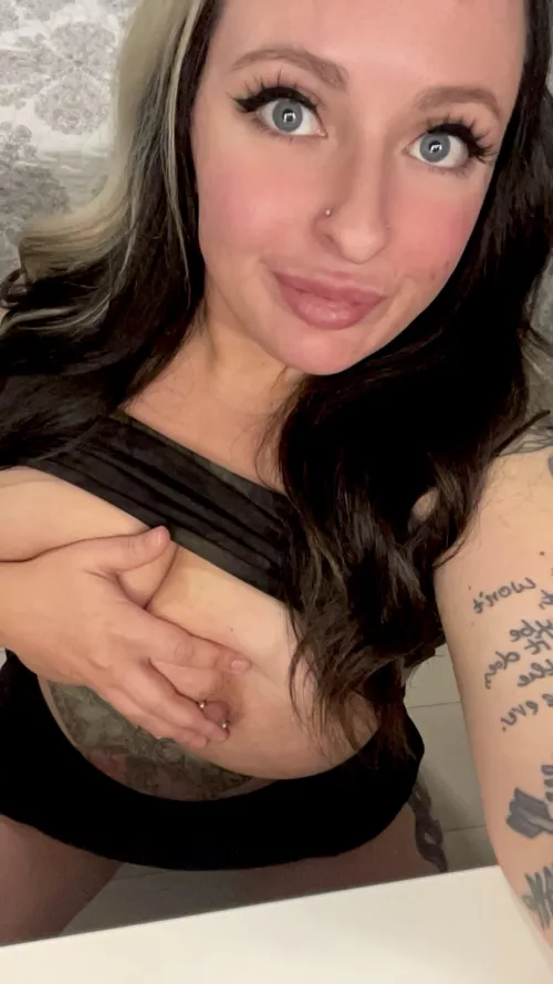 A handful 🫶🏼 by seekingstarsash