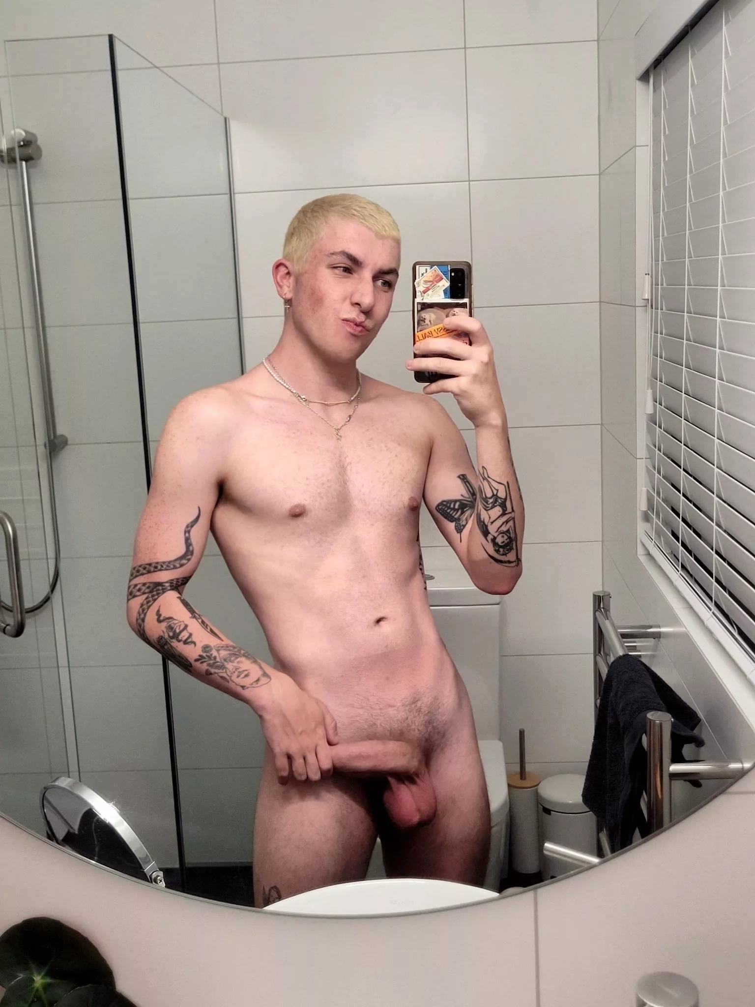 Anyone like showering together? 🚿 posted by Twinky_Twunky