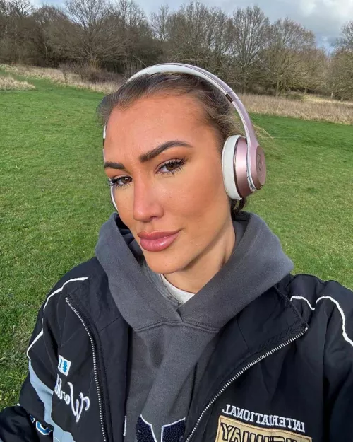 Beautiful and classy by HomeFar1276