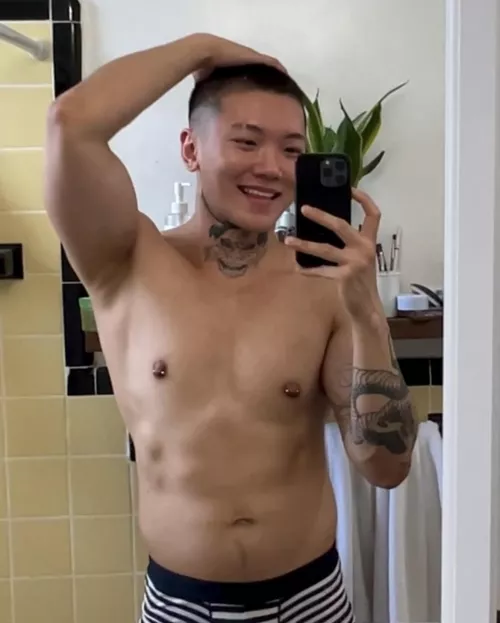 Buzz season - happy sunday !  by softgymbro