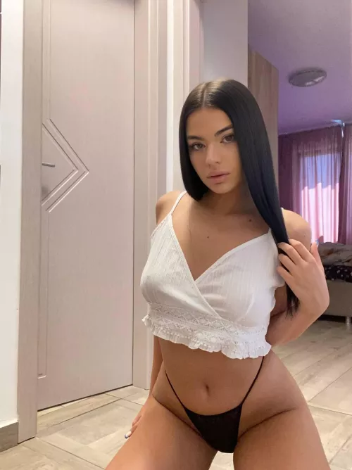 Describe me in one word by Awakamiq