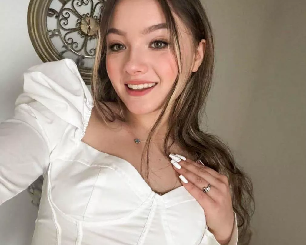 Do I look classy in this outfit? posted by elizabaikova