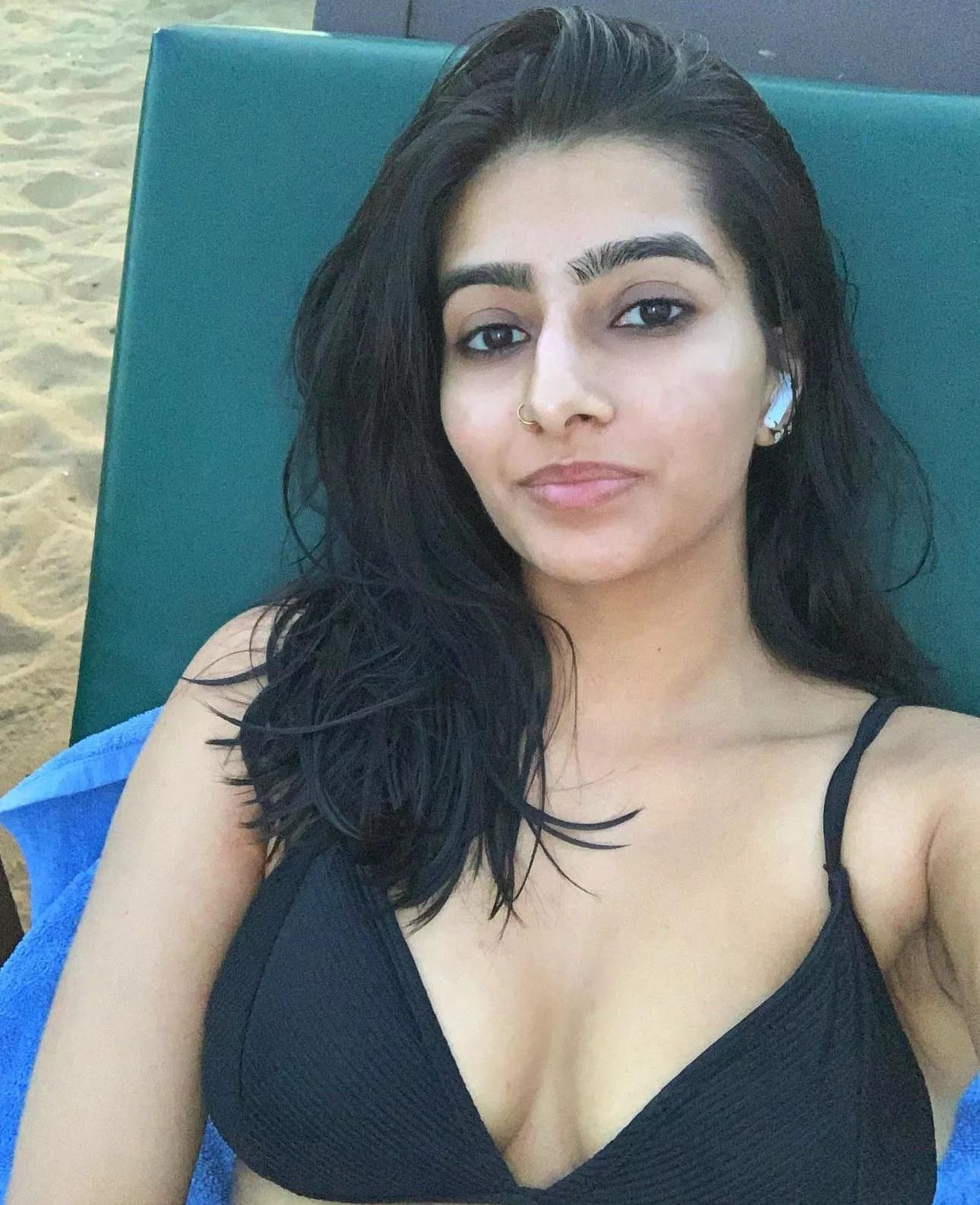 Do i look good posted by Cool-Top4001