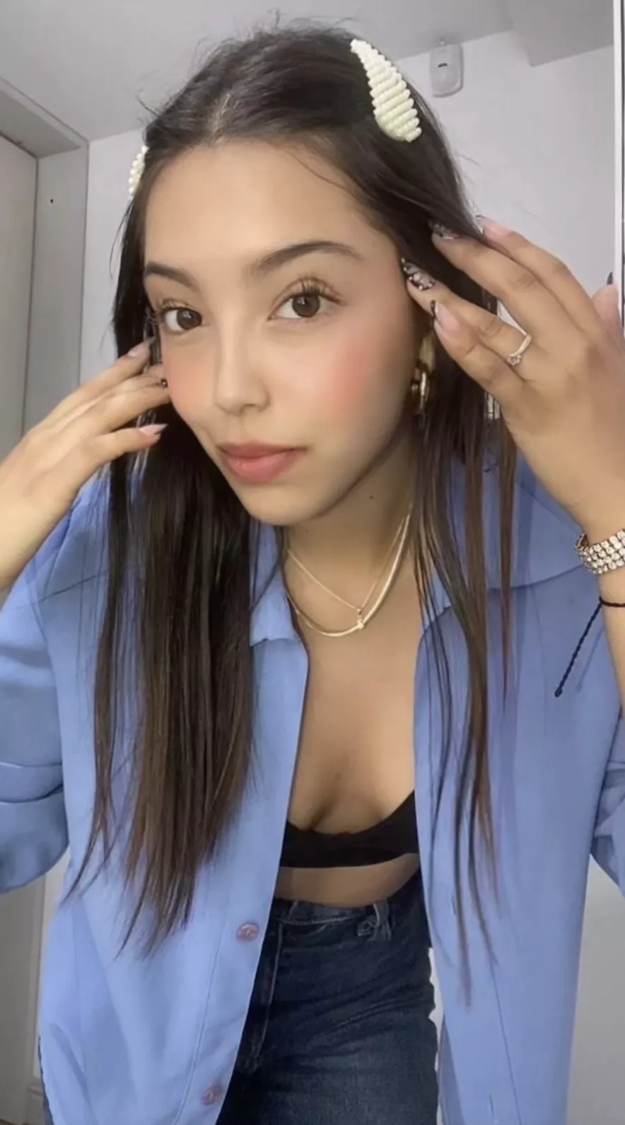 does this black crop top look good on me posted by Ok_Yogurtcloset7640