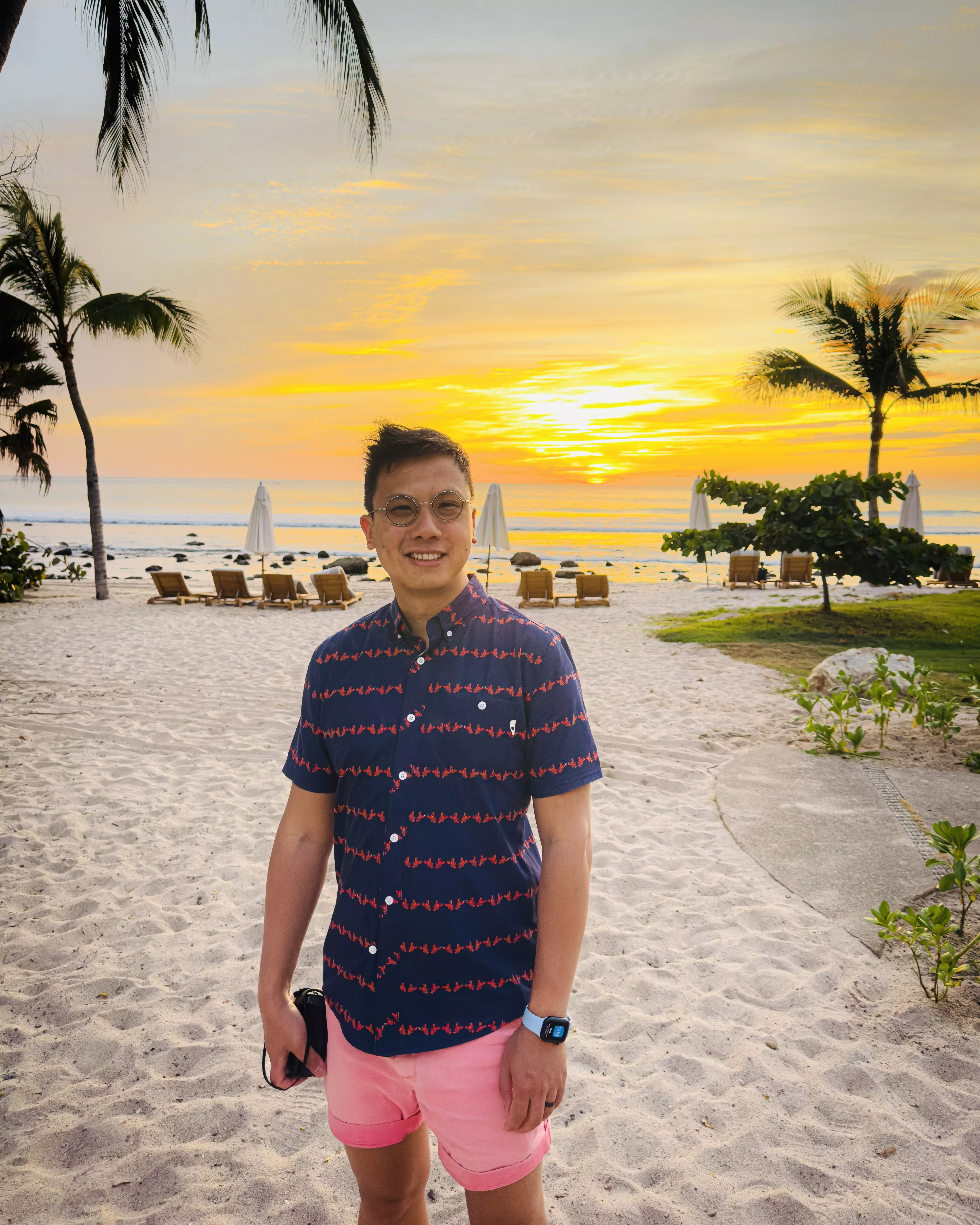 Dreaming of beach days 🏖️  posted by dininghusbands