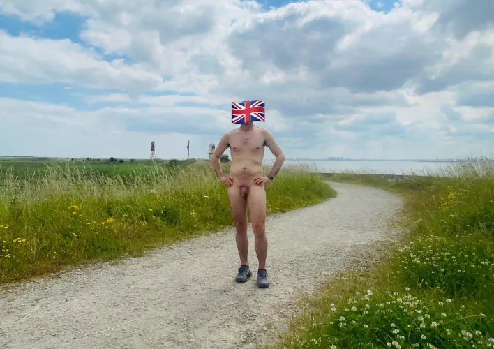 Enjoying the Yorkshire ☀️! by downwiththephyzix