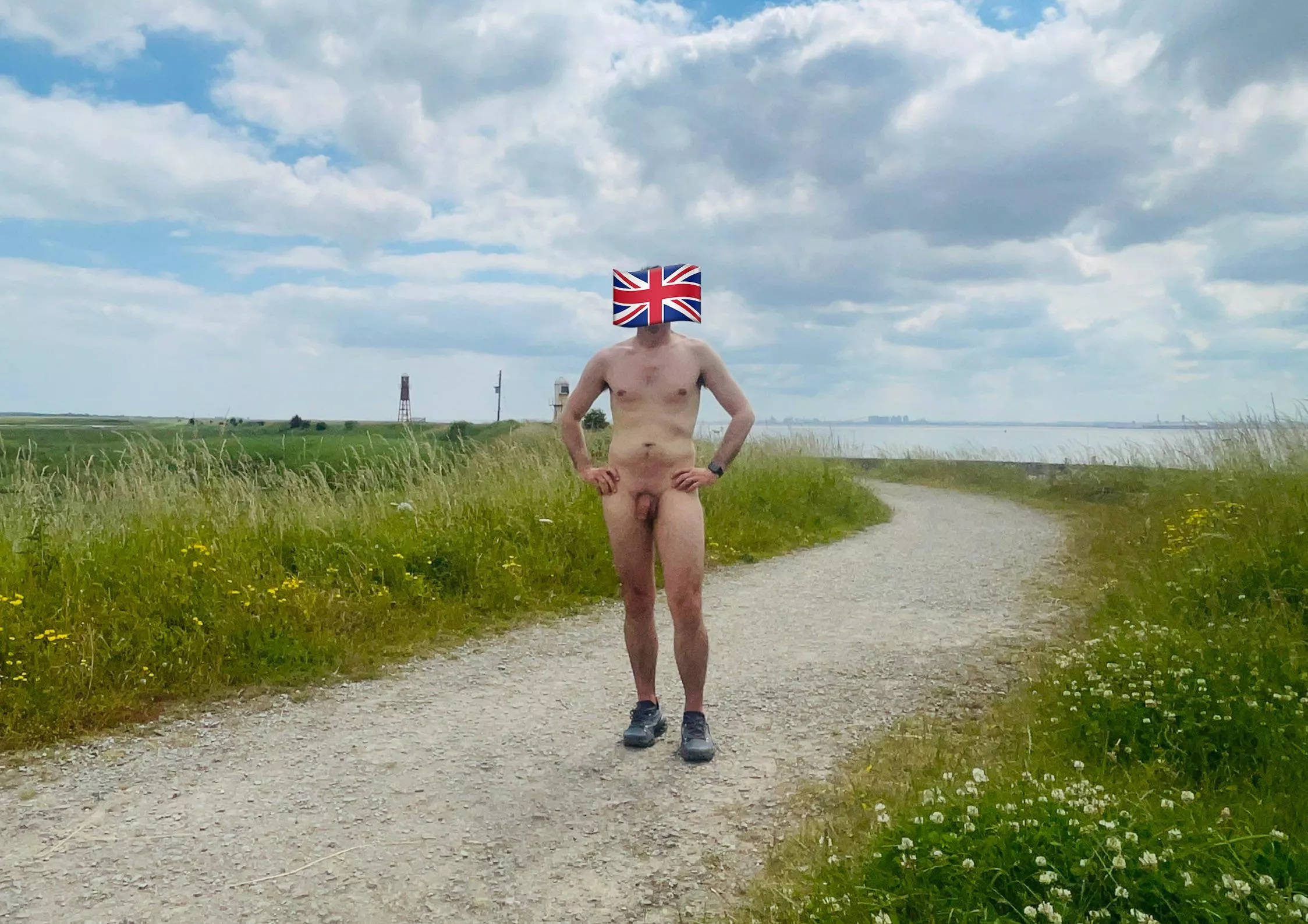 Enjoying the Yorkshire ☀️! posted by downwiththephyzix